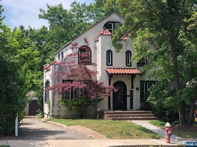 House for sale in Teaneck