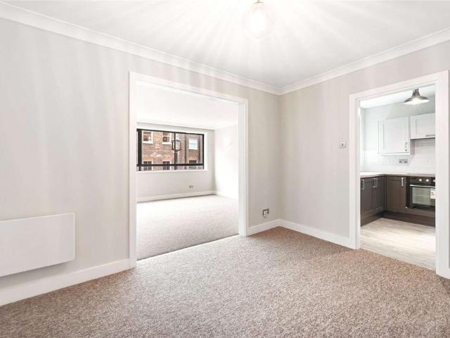 Apartment for rent in East Marylebone, Cat Hill