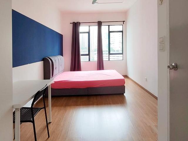 Room for rent in Petaling, Alam Impian