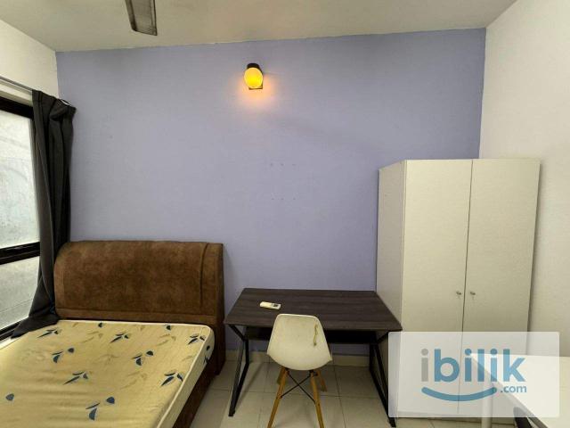 Room for rent in Petaling, Alam Impian