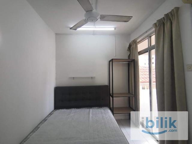 Room for rent in PJU 1A, Petaling Jaya