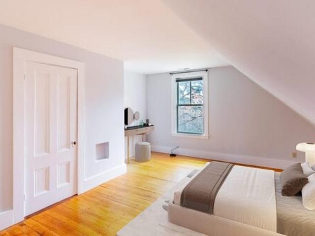 Room for rent in Auburndale, Massachusetts
