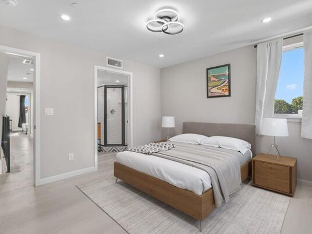 Room for rent in Canoga Park, California