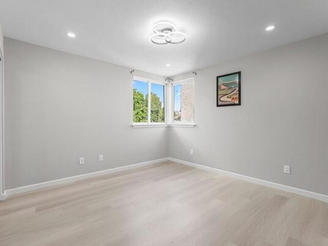 Room for rent in Canoga Park, California
