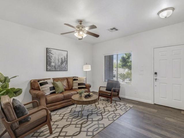 Room for rent in Laveen, Arizona