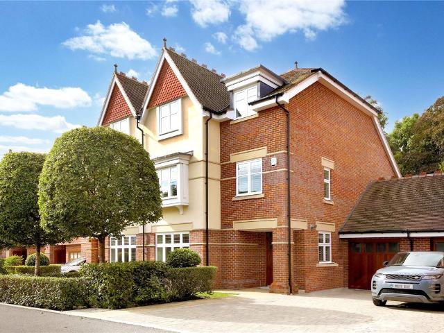 House for rent in Holtspur, Beaconsfield