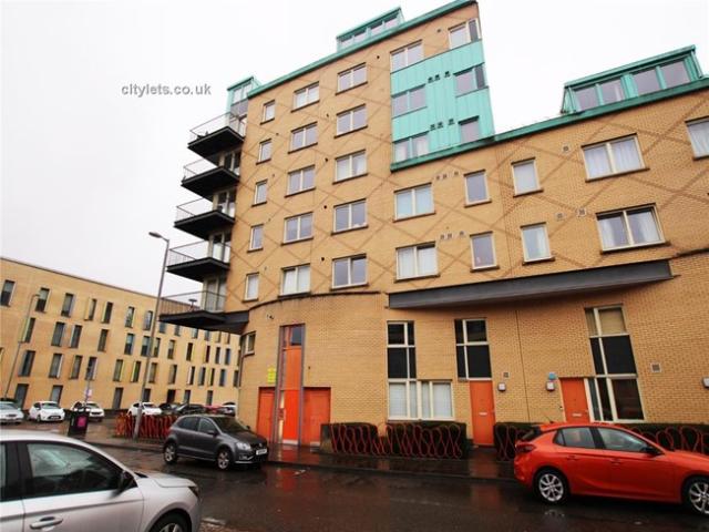 Flat for rent in Hutchesontown, Gorbals
