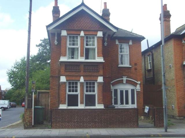 Apartment for rent in Norbiton, Greater London