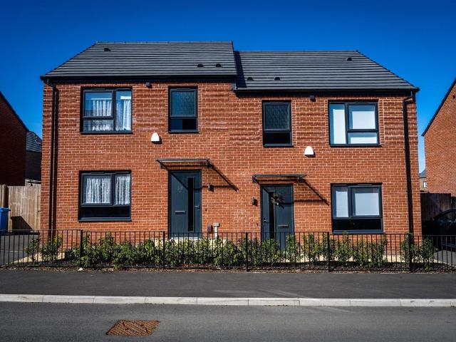 House for rent in Manor Top, Intake
