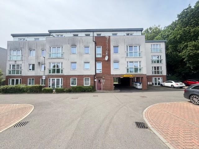 Apartment for rent in Holywell Estate, North Watford