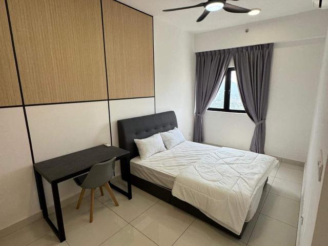 Room for rent in Petaling, Alam Impian