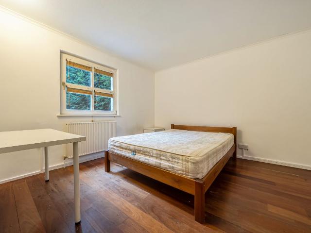 Room for rent in Rotherhithe, Greater London