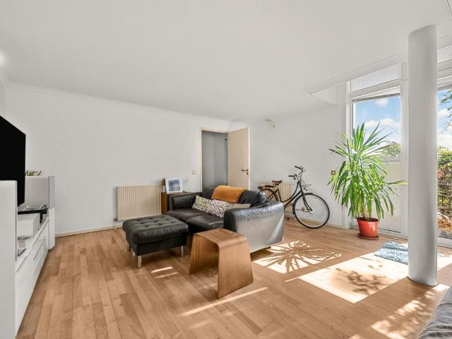Apartment for rent in Surrey Quays, Greater London