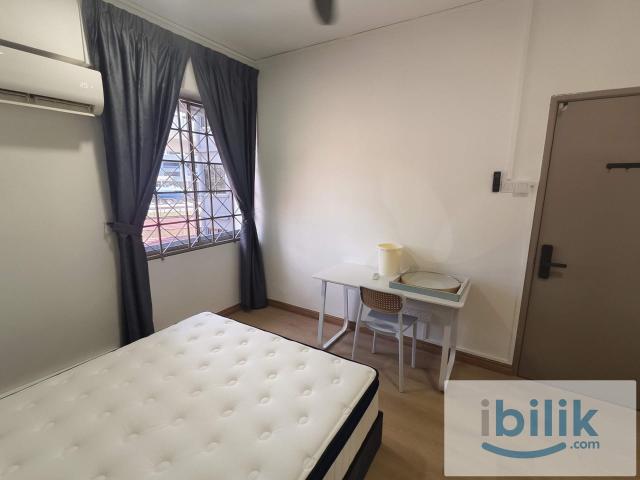 Room for rent in SS 7, Petaling Jaya