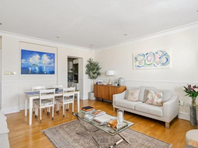 House for rent in Bayswater, Greater London