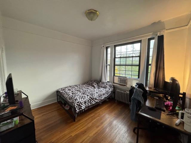 Room for rent in Arverne, New York