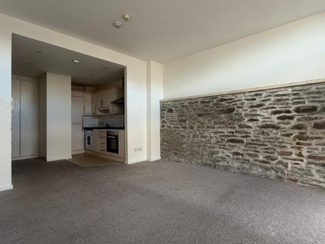 Studio for rent in City Centre, Feckenham