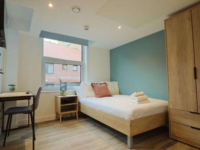 Studio for rent in City Centre, Feckenham