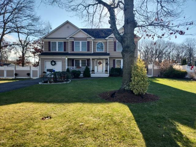 House for sale in Bohemia, New York