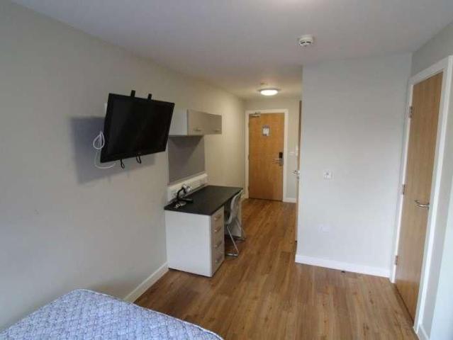 Studio for rent in Cathedral, Sheffield