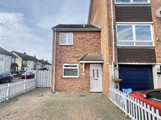 House for rent in The Galleries, Brentwood