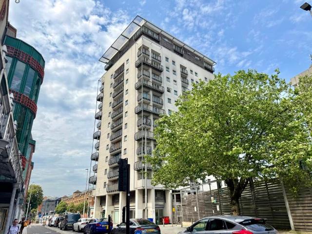 Apartment for rent in Canal Quarter, Cardiff