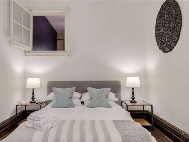 House for rent in Toronto Centre, Toronto