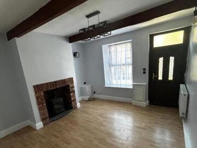 House for rent in Simmondley, Charlesworth