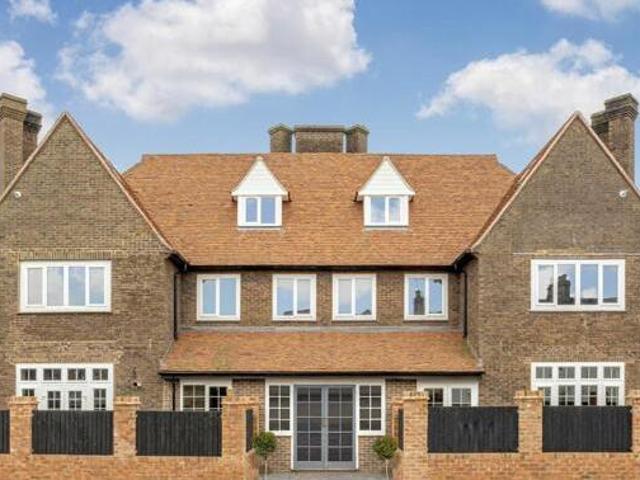 House for sale in New Town, Horsham