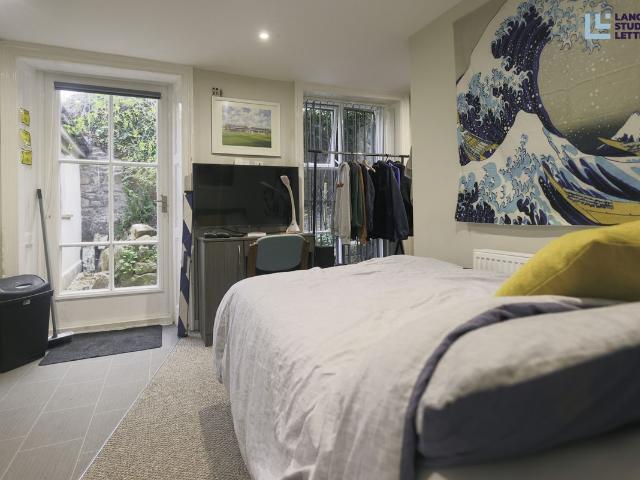 Apartment for rent in Greaves, Bare