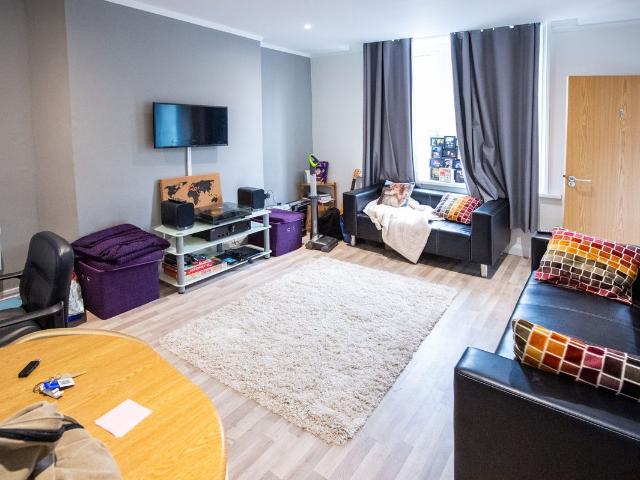 House for rent in Greaves, Bare