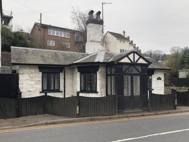 House for sale in Llangollen, Wales