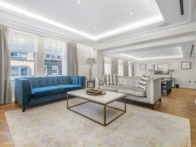 Apartment for rent in Mayfair, Greater London