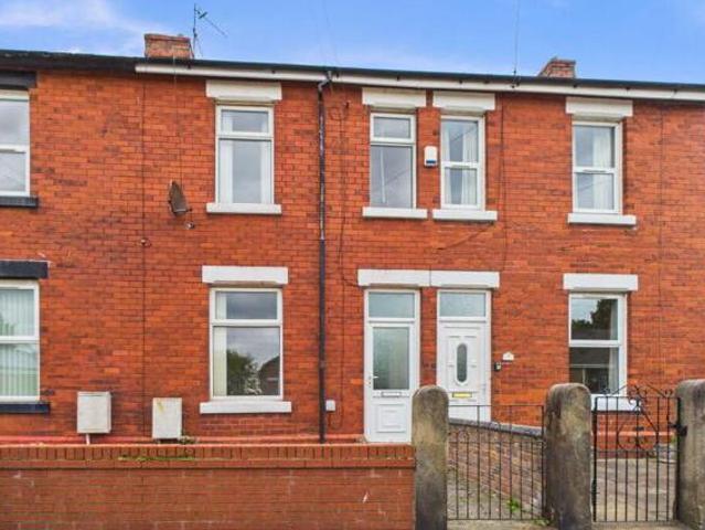 House for sale in Roby Mill, Lancashire