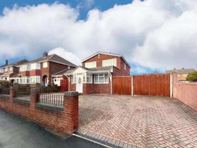 House for sale in Brierley Hill, West Midlands