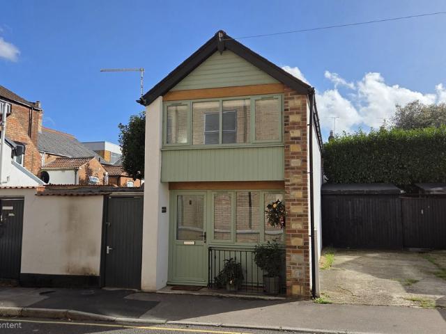 House for rent in Lambrook, Taunton