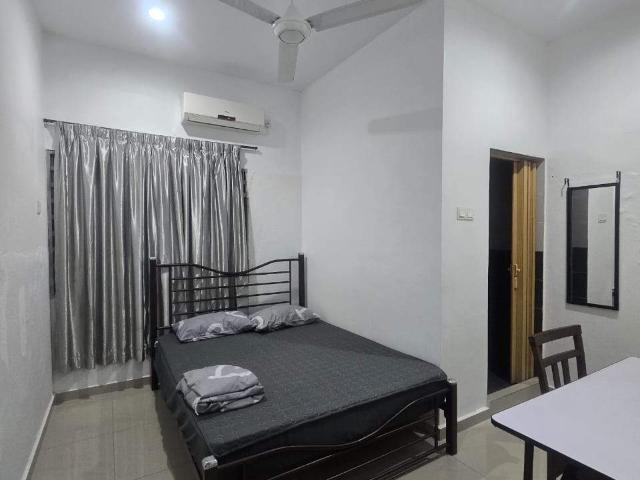 Room for rent in Wellesley, Penang
