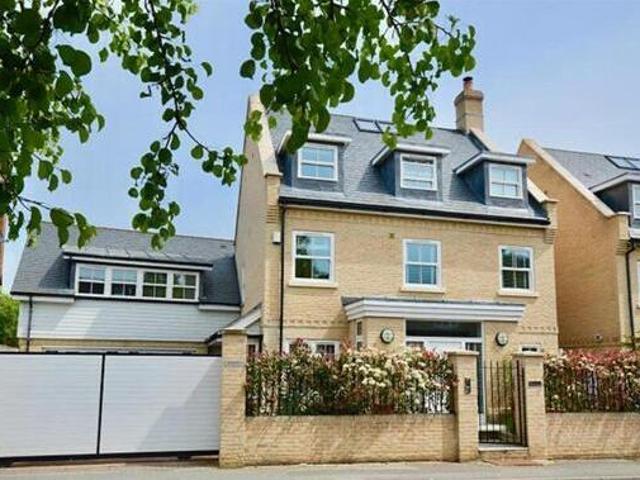 House for sale in Chipping Hill, Essex