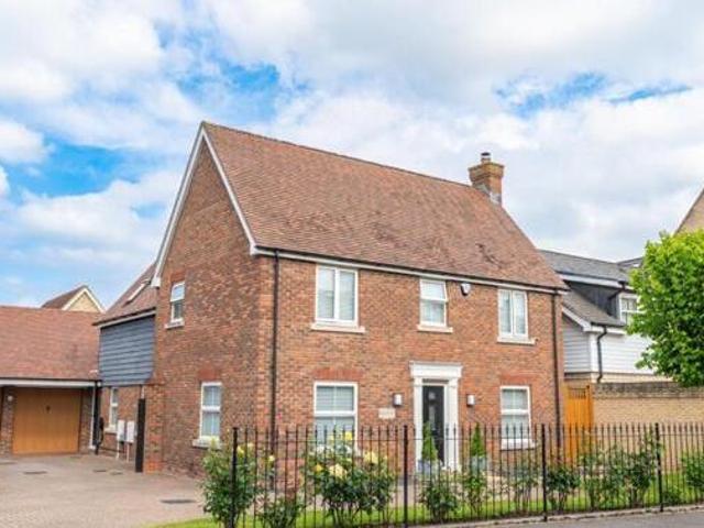 House for sale in Chipping Hill, Essex