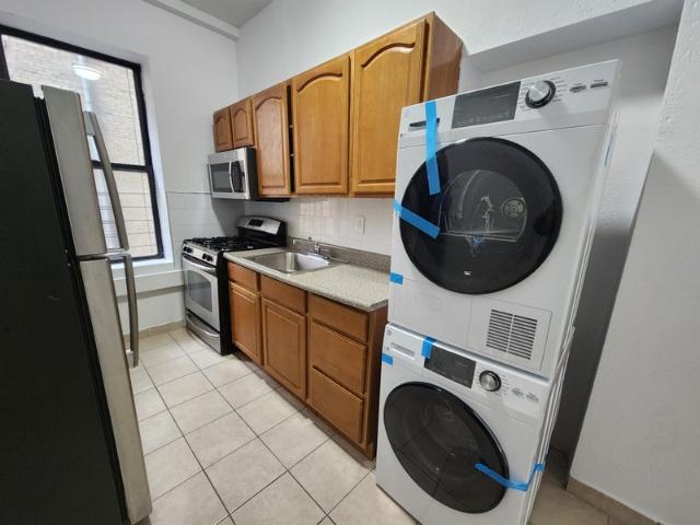 Room for rent in Arverne, New York