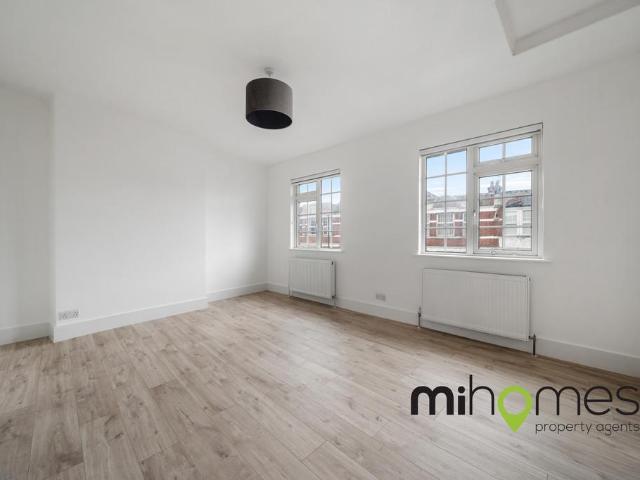 Apartment for rent in Winchmore Hill, Palmers Green