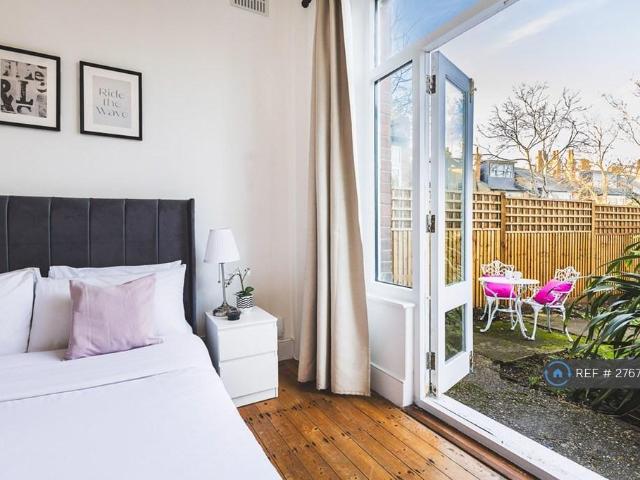 Apartment for rent in Fortis Green, Greater London
