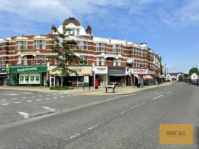 Apartment for rent in Winchmore Hill, Edmonton