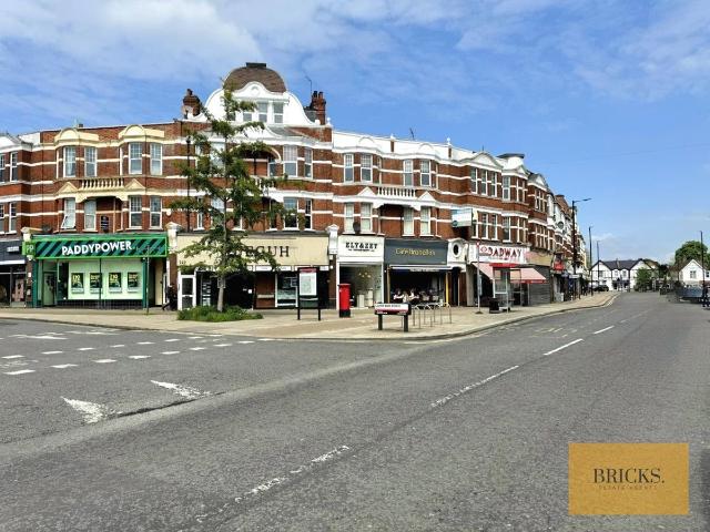 Apartment for rent in Winchmore Hill, Edmonton