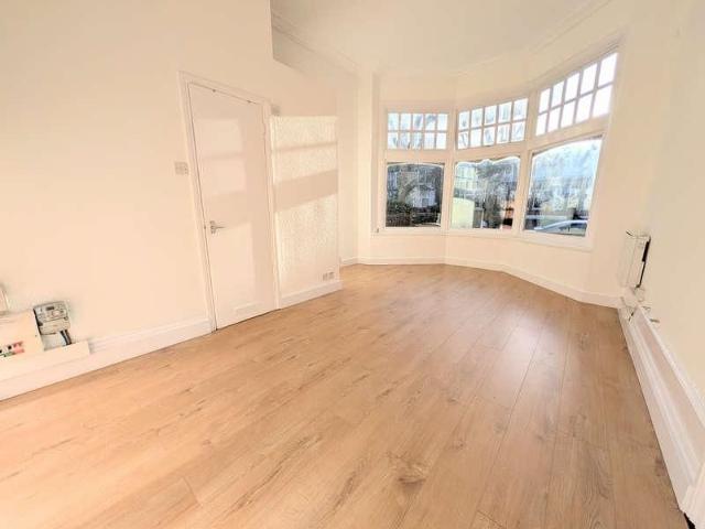 Studio for rent in Muswell Hill, Isle Of Man