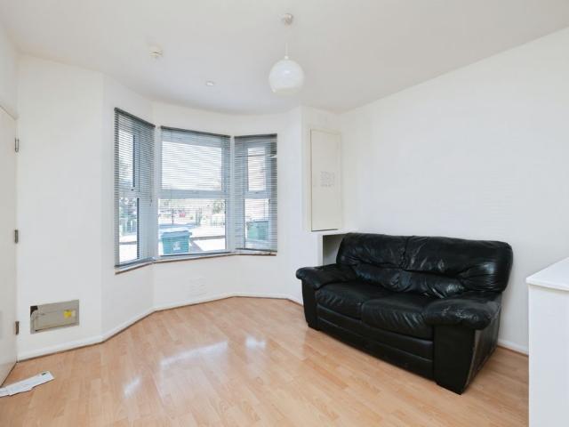 Apartment for rent in Holywell Estate, North Watford