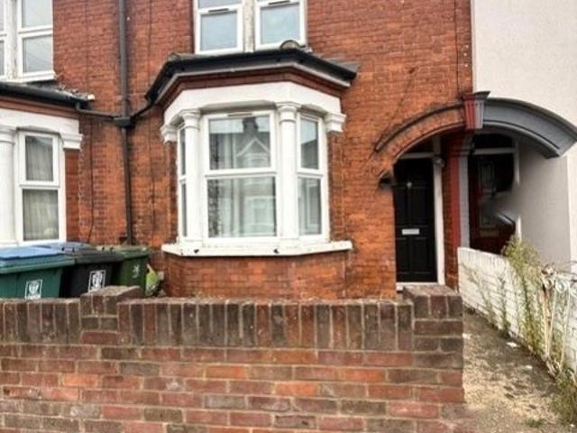 House for rent in Holywell Estate, Watford