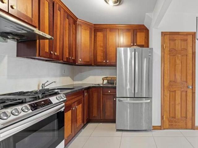 Condo for sale in Elmhurst Condo for sale in Elmhurst