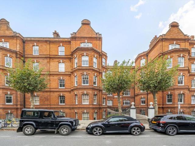 Apartment for rent in West Kensington, Greater London