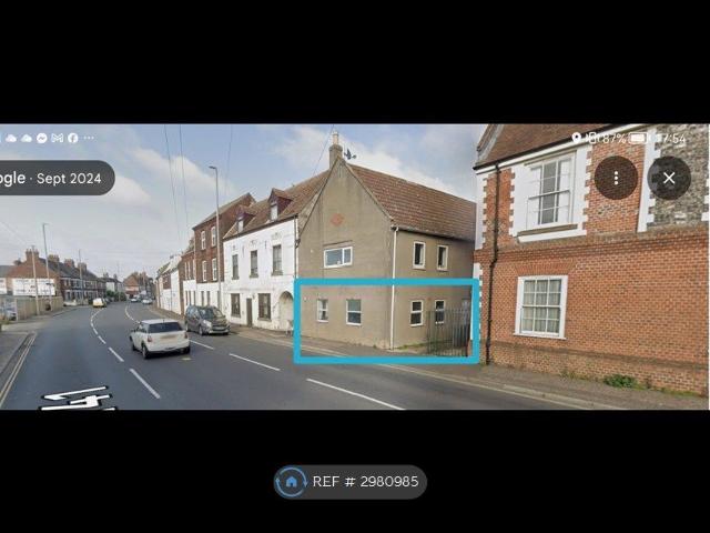 Apartment for rent in Southtown, Stokesby